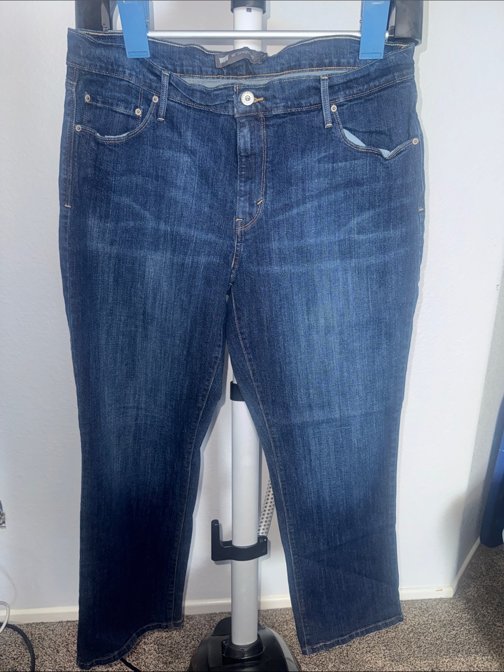 Levi's Women's Dark Blue Straight-Leg Jeans